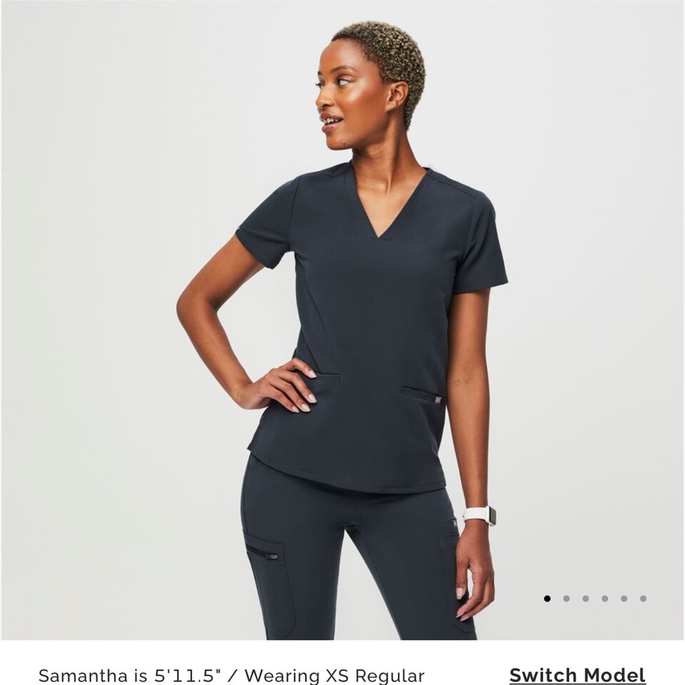 Figs Casma Three-Pocket Scrub Top